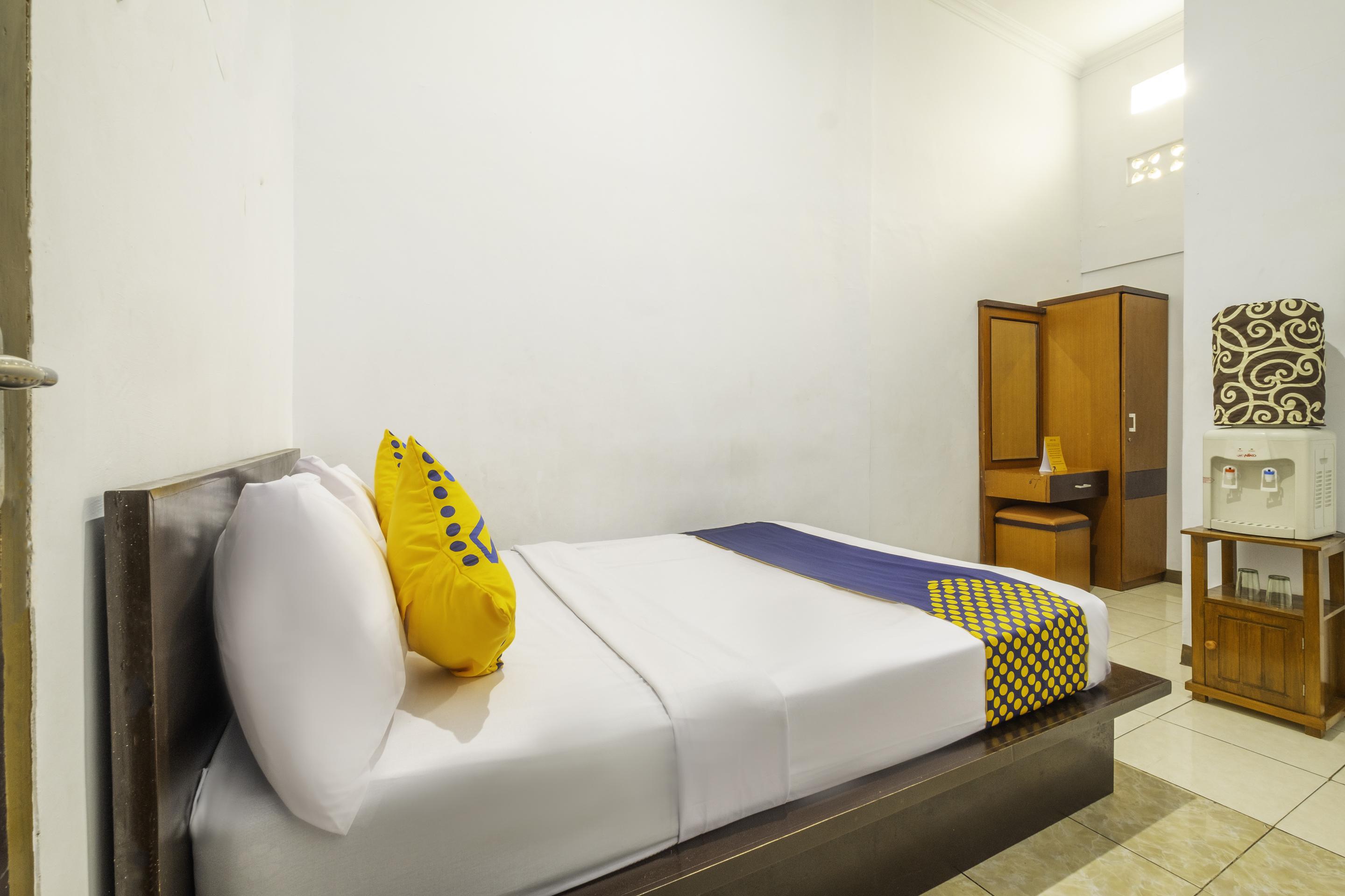 Spot On 2395 Hotel Aden 2 Syariah Tasikmalaya Buitenkant foto