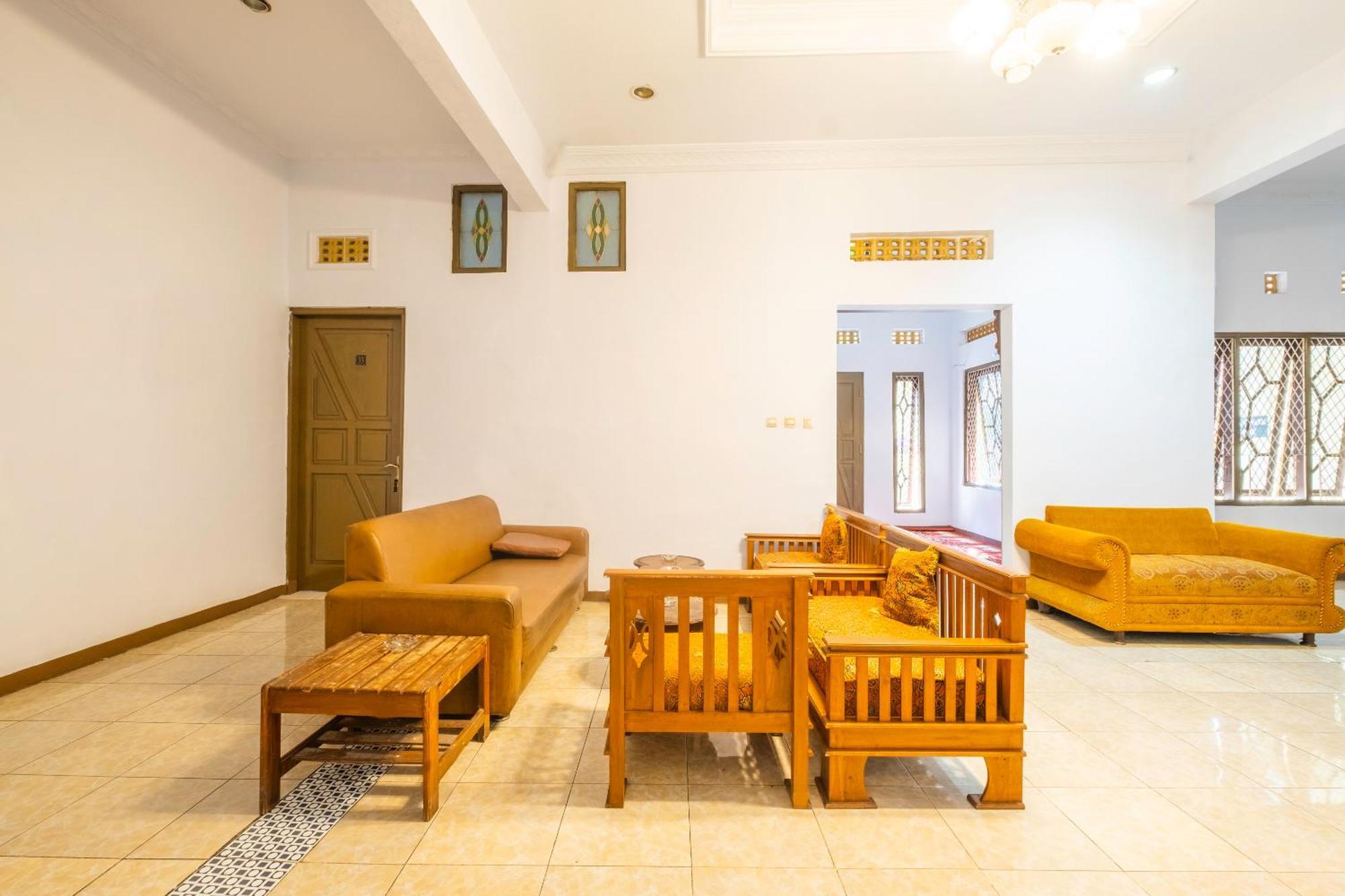 Spot On 2395 Hotel Aden 2 Syariah Tasikmalaya Buitenkant foto
