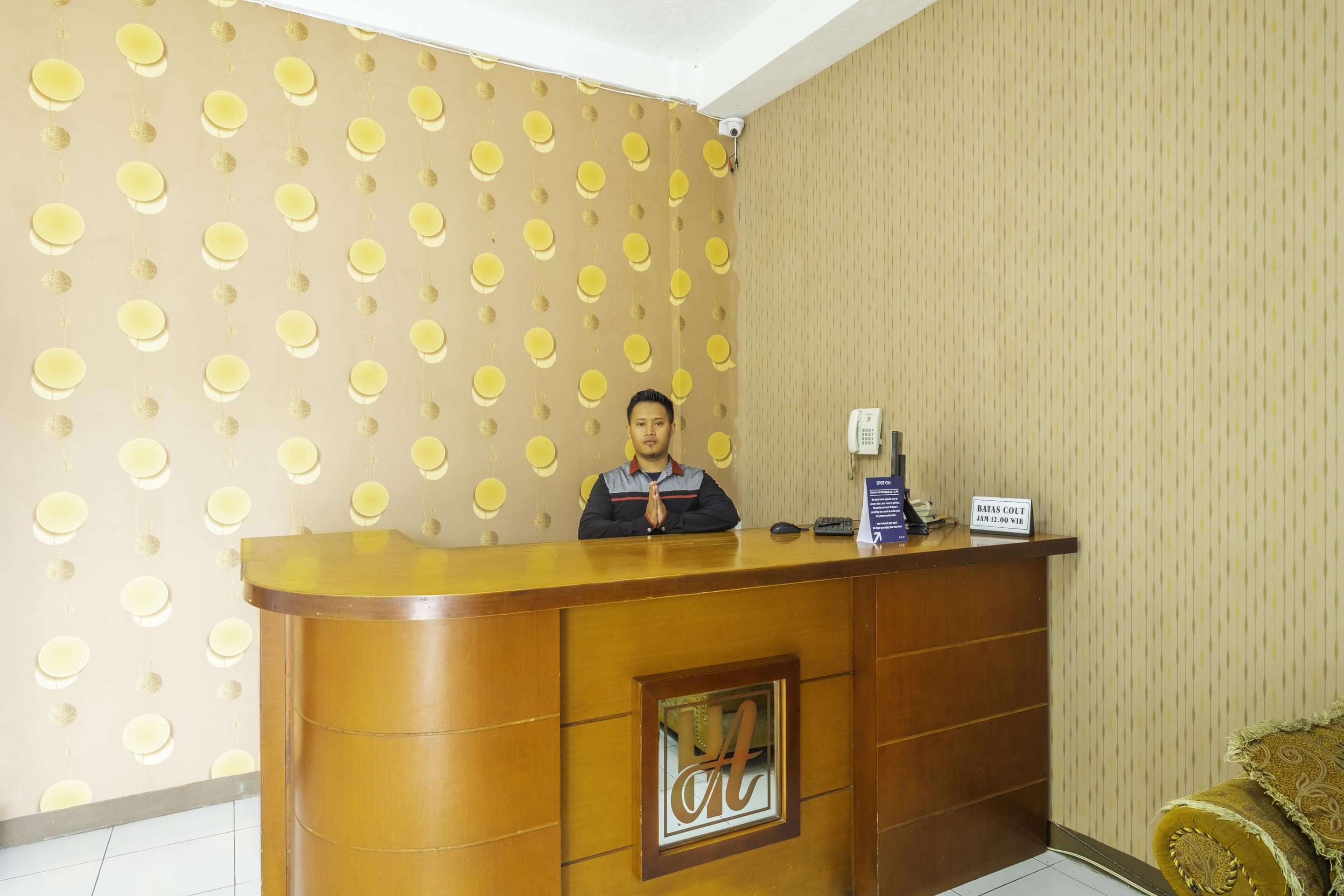 Spot On 2395 Hotel Aden 2 Syariah Tasikmalaya Buitenkant foto
